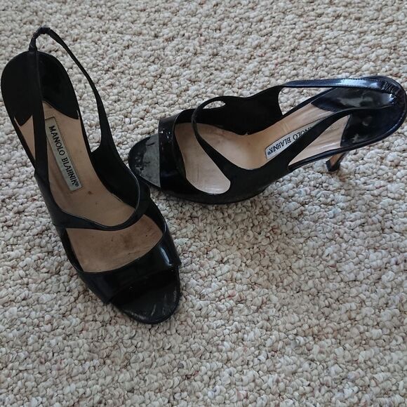 Manolo Blahnik patent black leather heels size 8 - Picture 1 of 8